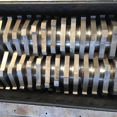 9CrSi/D2/SKD-11 Material Double Shaft Shredding Machine for Shredding Waste Soda Cans